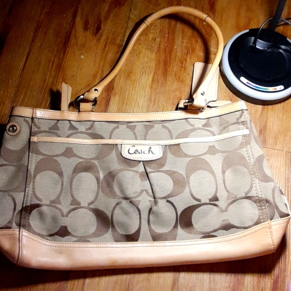 Coach Handbags - Signature C handbag coach